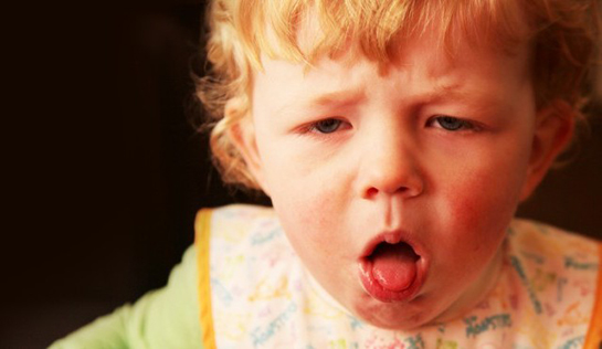 Bebeklerde Burun Akıntısı ve Hapşırık Belirtileri ve Tedavisi